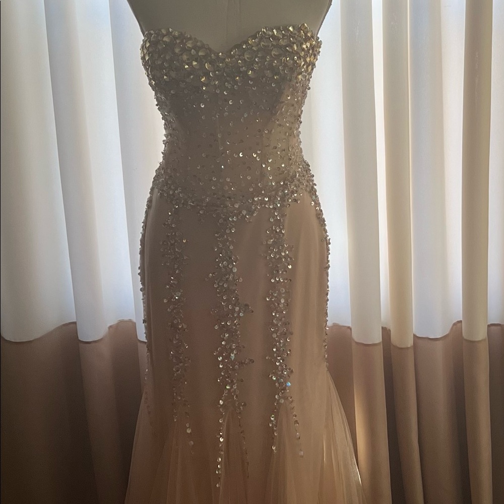 Special occasion great for PROM pale pink/peach  Size Large